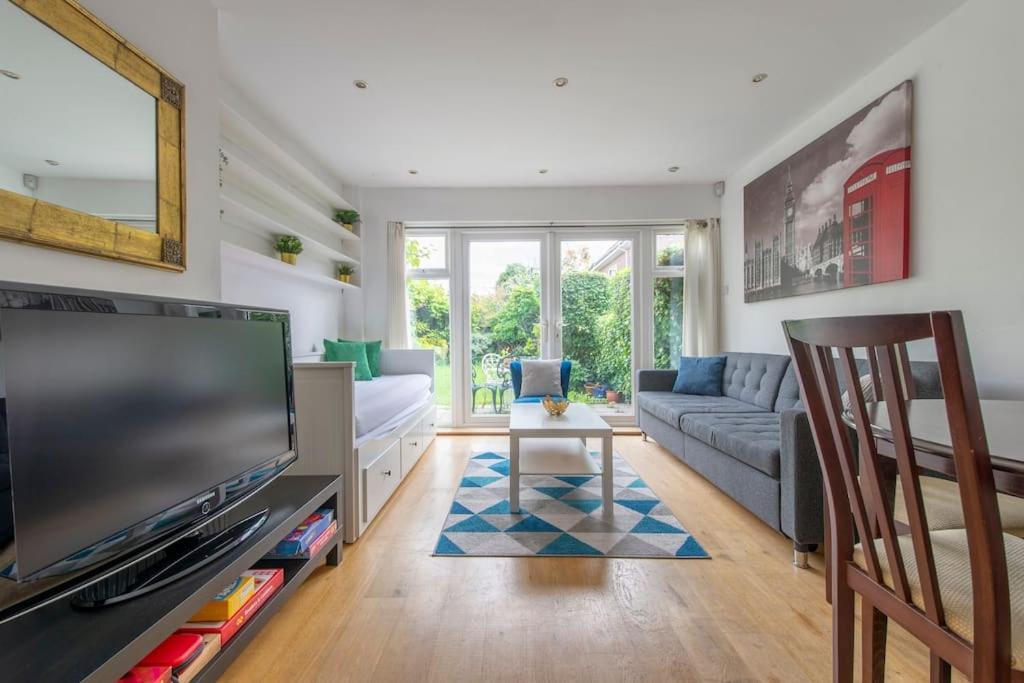 Lovely 2-Bed 15 Minutes To Central 런던 외부 사진