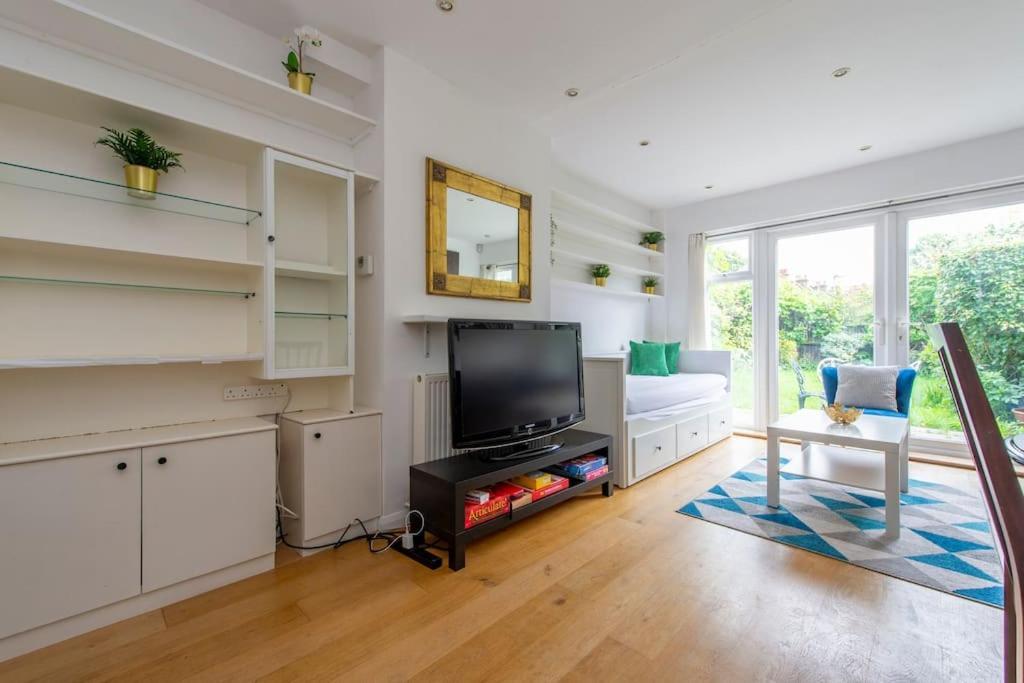 Lovely 2-Bed 15 Minutes To Central 런던 외부 사진