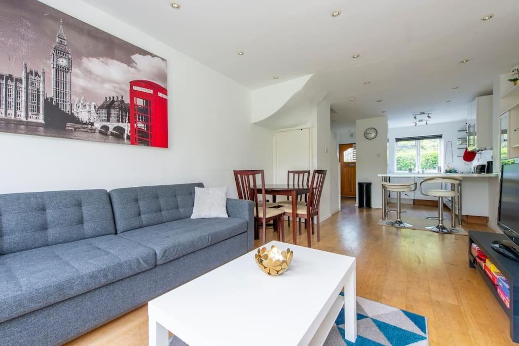 Lovely 2-Bed 15 Minutes To Central 런던 외부 사진